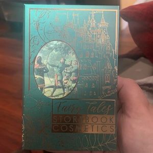 Storybook Cosmetics Robin Hood Pallet